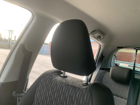 Toyota Yaris 1.0 VVT-i Edition Euro 5 5dr 31