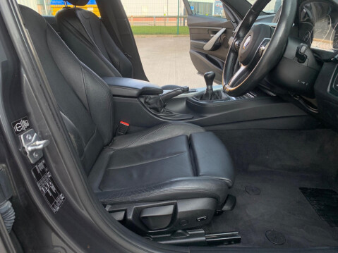 BMW 3 Series 2.0 318d M Sport Touring Euro 5 (s/s) 5dr 46