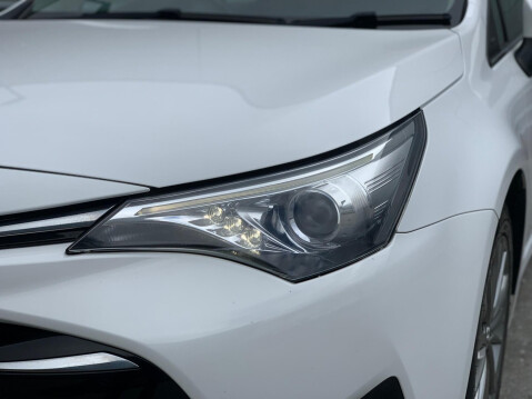 Toyota Avensis 1.6 D-4D Business Edition Touring Sports Euro 6 (s/s) 5dr 7