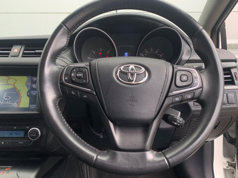 Toyota Avensis 1.6 D-4D Business Edition Touring Sports Euro 6 (s/s) 5dr 44