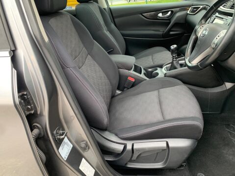 Nissan Qashqai 1.5 dCi Acenta Premium 2WD Euro 5 (s/s) 5dr 38