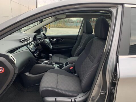 Nissan Qashqai 1.5 dCi Acenta Premium 2WD Euro 5 (s/s) 5dr 44