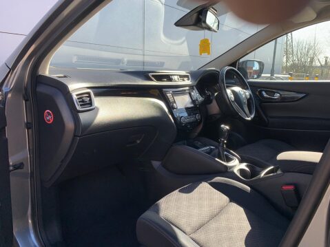 Nissan Qashqai 1.5 dCi n-tec+ 2WD Euro 5 (s/s) 5dr 27