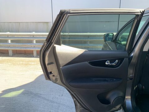 Nissan Qashqai 1.5 dCi n-tec+ 2WD Euro 5 (s/s) 5dr 26