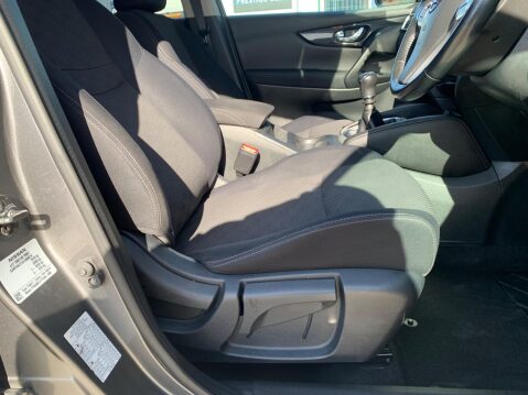 Nissan Qashqai 1.5 dCi n-tec+ 2WD Euro 5 (s/s) 5dr 35