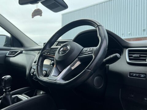 Nissan Qashqai 1.5 dCi N-Connecta Euro 6 (s/s) 5dr 23