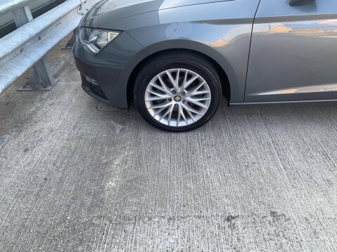 SEAT Leon 1.6 TDI SE Dynamic Technology ST Euro 6 (s/s) 5dr 8