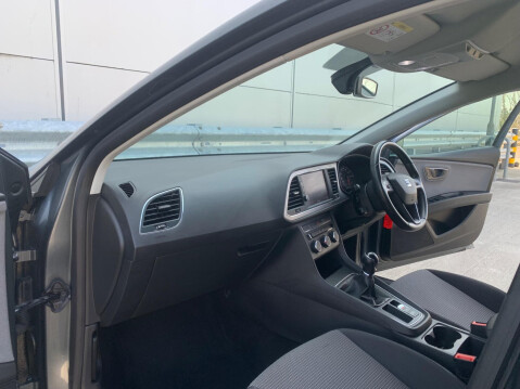 SEAT Leon 1.6 TDI SE Dynamic Technology ST Euro 6 (s/s) 5dr 24