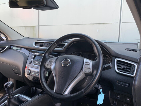 Nissan Qashqai 1.5 dCi Acenta 2WD Euro 6 (s/s) 5dr 37