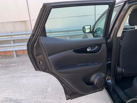 Nissan Qashqai 1.5 dCi Acenta 2WD Euro 6 (s/s) 5dr 32