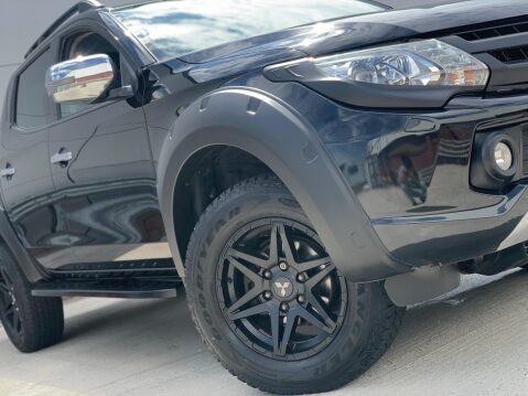 Mitsubishi L200 2.4 DI-D DC Barbarian SVP Auto 4WD Euro 6 4dr 4