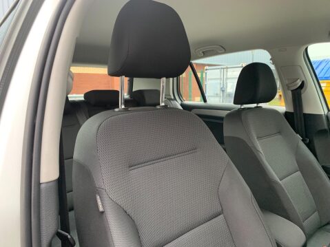 Volkswagen Golf 2.0 TDI BlueMotion Tech Match Euro 5 (s/s) 5dr 31