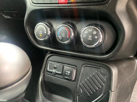 Jeep Renegade 1.6 E-TorQ Longitude Euro 6 (s/s) 5dr 31