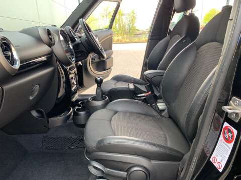 Mini Countryman 1.6 Cooper Euro 5 (s/s) 5dr 27