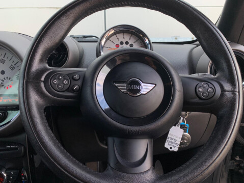 Mini Countryman 1.6 Cooper Euro 5 (s/s) 5dr 37
