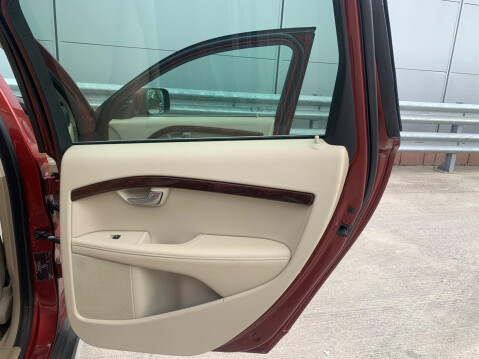 Volvo XC70 2.4 D5 SE Lux Geartronic AWD Euro 5 5dr 47