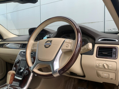 Volvo XC70 2.4 D5 SE Lux Geartronic AWD Euro 5 5dr 23