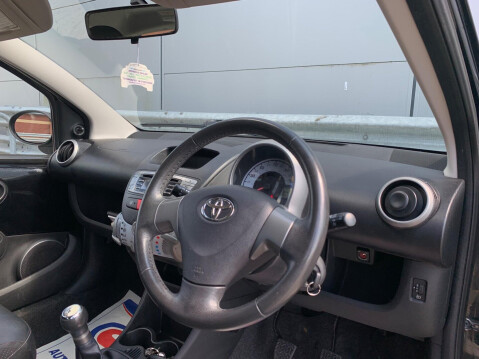 Toyota Aygo 1.0 VVT-i Ice Euro 5 5dr 27