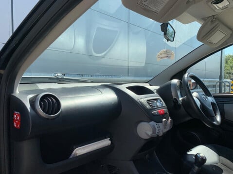 Toyota Aygo 1.0 VVT-i Ice Euro 5 5dr 36