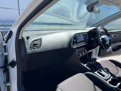 SEAT Leon 2.0 TDI FR Technology Euro 6 (s/s) 5dr 39