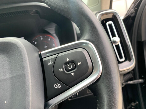 Volvo XC40 2.0 D3 Momentum Pro Euro 6 (s/s) 5dr 34