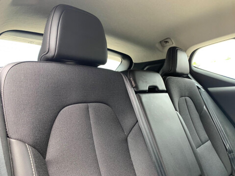 Volvo XC40 2.0 D3 Momentum Pro Euro 6 (s/s) 5dr 56