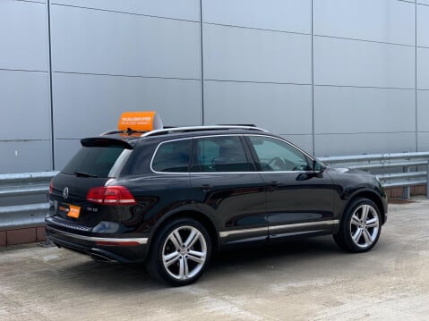 Volkswagen Touareg 3.0 TDI V6 R-Line Plus Tiptronic 4WD Euro 6 (s/s) 5dr 16