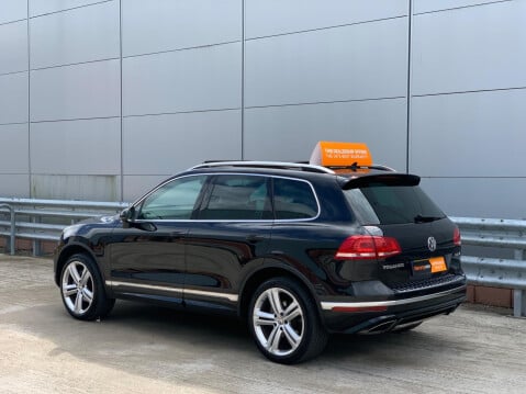 Volkswagen Touareg 3.0 TDI V6 R-Line Plus Tiptronic 4WD Euro 6 (s/s) 5dr 17