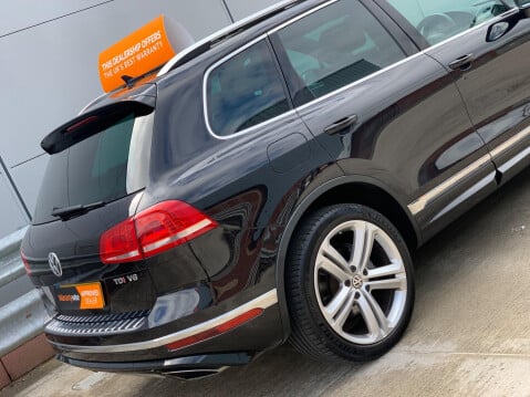 Volkswagen Touareg 3.0 TDI V6 R-Line Plus Tiptronic 4WD Euro 6 (s/s) 5dr 19