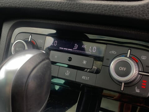 Volkswagen Touareg 3.0 TDI V6 R-Line Plus Tiptronic 4WD Euro 6 (s/s) 5dr 51