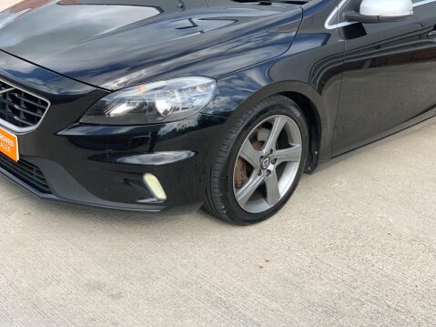 Volvo V40 2.0 D2 R-Design Euro 6 (s/s) 5dr 4