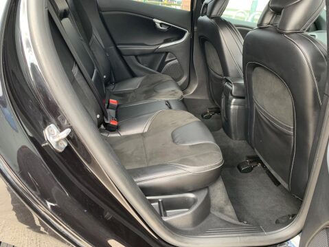 Volvo V40 2.0 D2 R-Design Euro 6 (s/s) 5dr 30