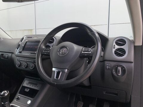 Volkswagen Tiguan 2.0 TDI BlueMotion Tech Match Edition 2WD Euro 6 (s/s) 5dr 21