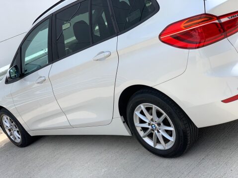 BMW 2 Series 1.5 216d SE Euro 6 (s/s) 5dr 23