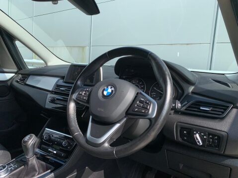 BMW 2 Series 1.5 216d SE Euro 6 (s/s) 5dr 34