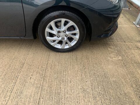 Toyota Auris 1.2 VVT-i Icon Euro 6 (s/s) 5dr 8