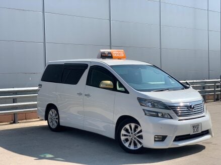 Toyota Vellfire AUTO