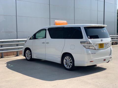 Toyota Vellfire AUTO 13