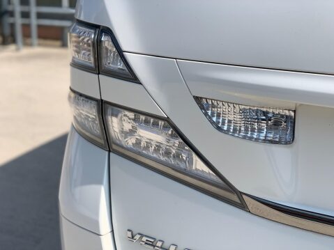 Toyota Vellfire AUTO 21