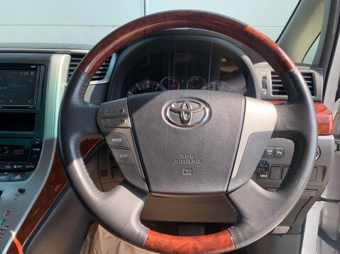 Toyota Vellfire AUTO 24
