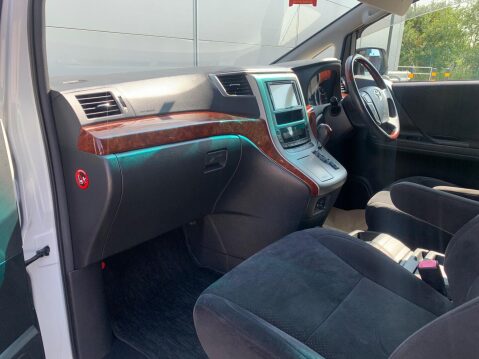 Toyota Vellfire AUTO 28