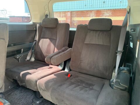Toyota Vellfire AUTO 38