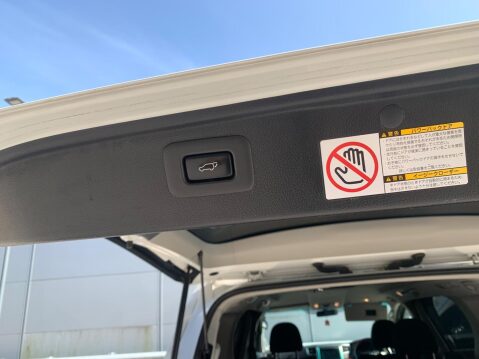 Toyota Vellfire AUTO 42