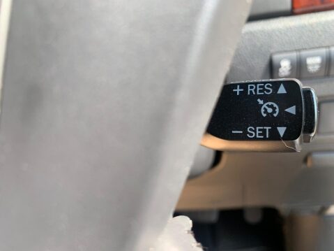Toyota Vellfire AUTO 46