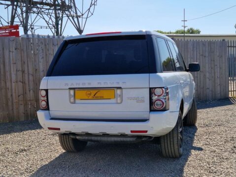 Land Rover Range Rover 4.4 Range Rover Vogue SE TDV8 Automatic 4WD 5dr - NATIONAL DELIVERY* 7