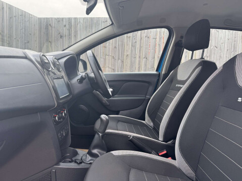 Dacia Sandero 1.5 Sandero Stepway Laureate dCi 5dr - NATIONAL DELIVERY* 17