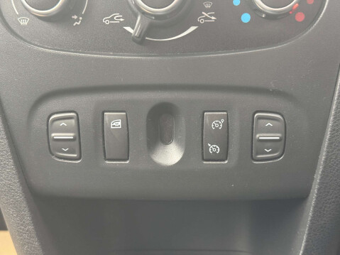Dacia Sandero 1.5 Sandero Stepway Laureate dCi 5dr - NATIONAL DELIVERY* 42