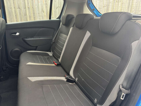 Dacia Sandero 1.5 Sandero Stepway Laureate dCi 5dr - NATIONAL DELIVERY* 23