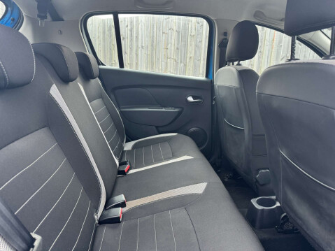 Dacia Sandero 1.5 Sandero Stepway Laureate dCi 5dr - NATIONAL DELIVERY* 26
