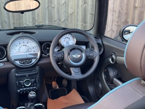 Mini Convertible 1.6 Cooper Highgate 2dr - NATIONAL DELIVERY* 29